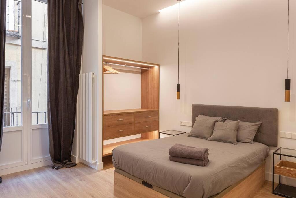 Centro III Calle Carrera De San Jeronimo 3Br 3Bh Madrid Exterior photo